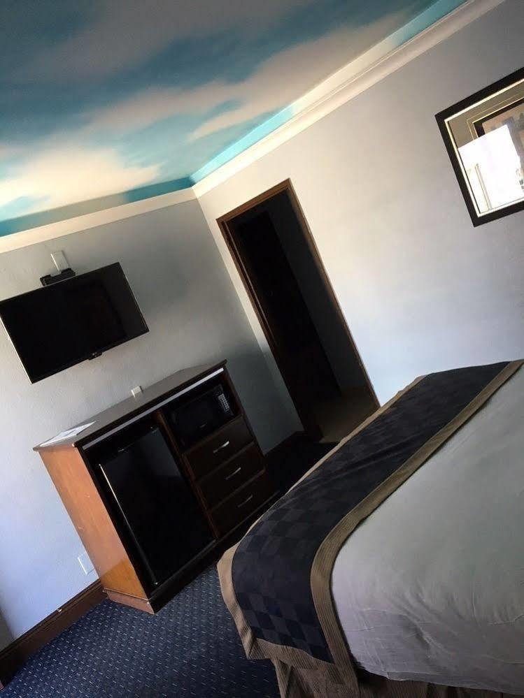 Hollywood Palms & Motel Los Angeles